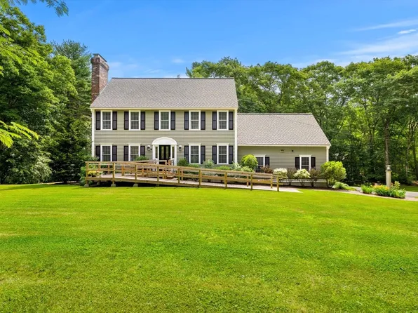 470 Lost Lake Dr, Groton, MA 01450
