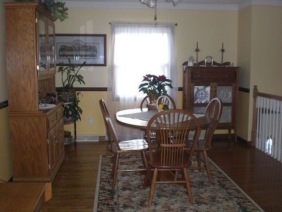 3rd image of 104 Hodge St