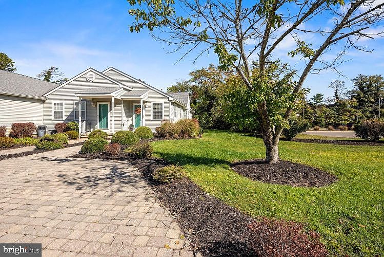 1st image of 112 Lee Ln