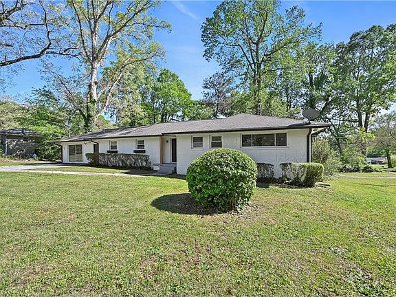 4th image of 2917 McAfee Rd