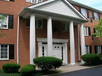 5580 Wolf Rd APT 104 photo 1