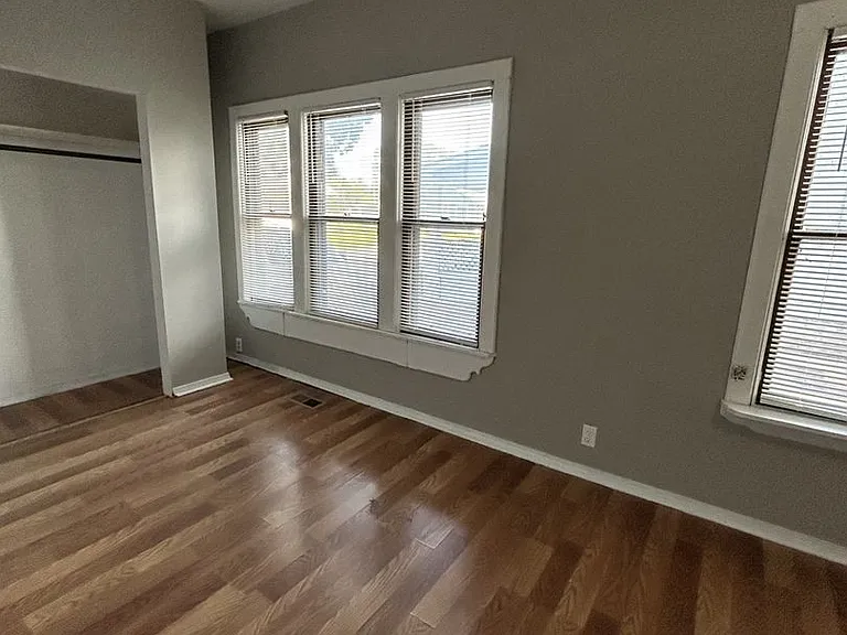 20 4th Street Cir — Photo 8