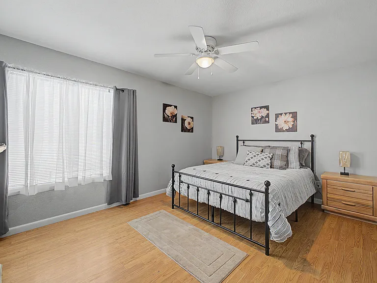8932 N 56th Dr — Photo 17
