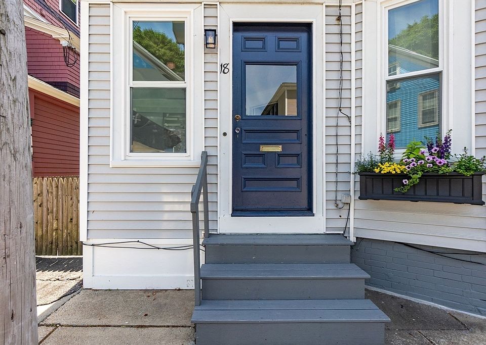 1st image of 16 Charter St #A
