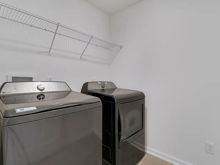 65 Signet Cir — Photo 17