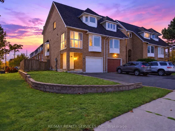 66 Clansman Trl, Mississauga, ON L4Z 3M4