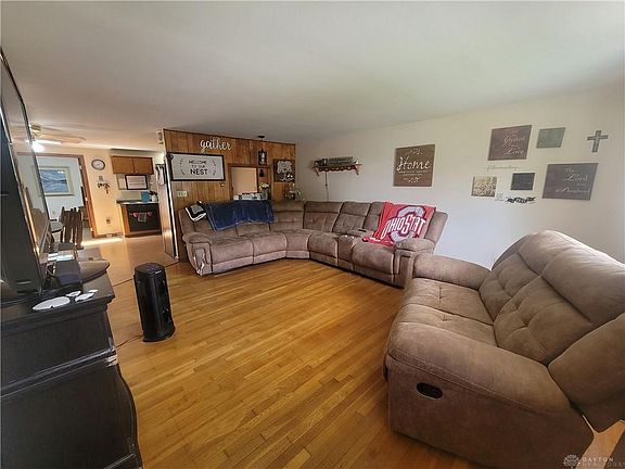 3rd image of 301 Zimmerman St