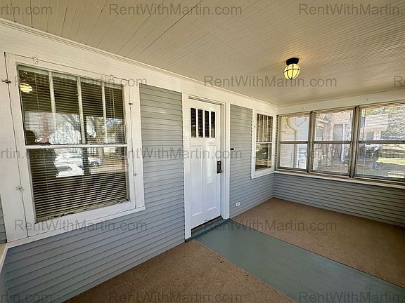 2nd image of 1917 W 3rd St