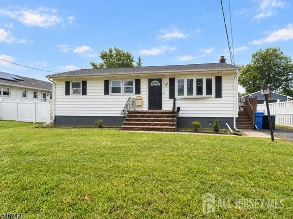 125 Rock Ln, Middlesex, NJ 08846