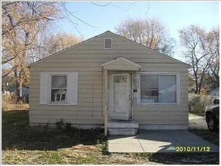 1835 Kildare Ave photo 1