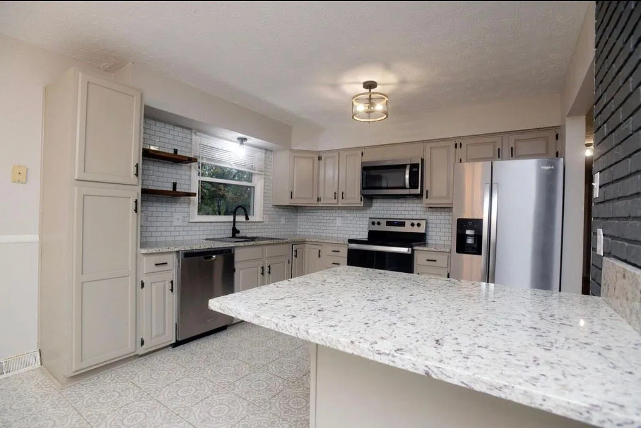 4 bed, 2.0 bath, 2400 sqft, $2,045 — Photo 1