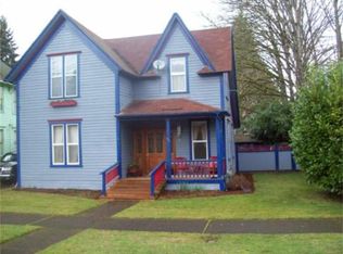 416 Adams Ave, Cottage Grove, OR 97424