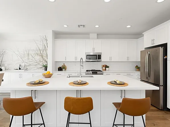 3127 Salina Rd, Carlsbad, CA 92010