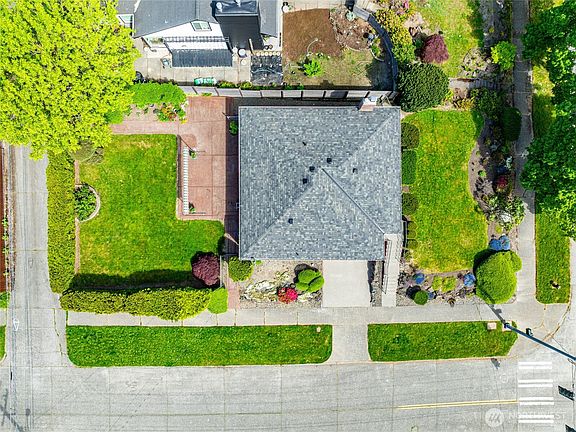 2nd image of 5457 35th Avenue SW