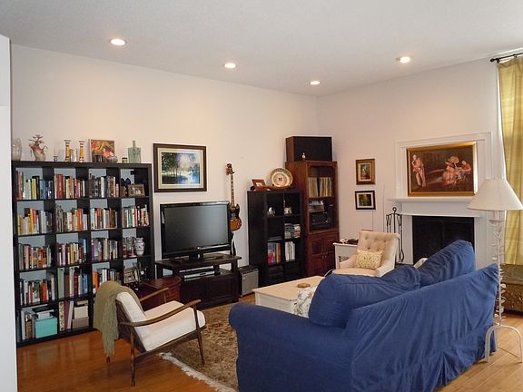 2nd image of 696 Mowbray Arch #Unit 240