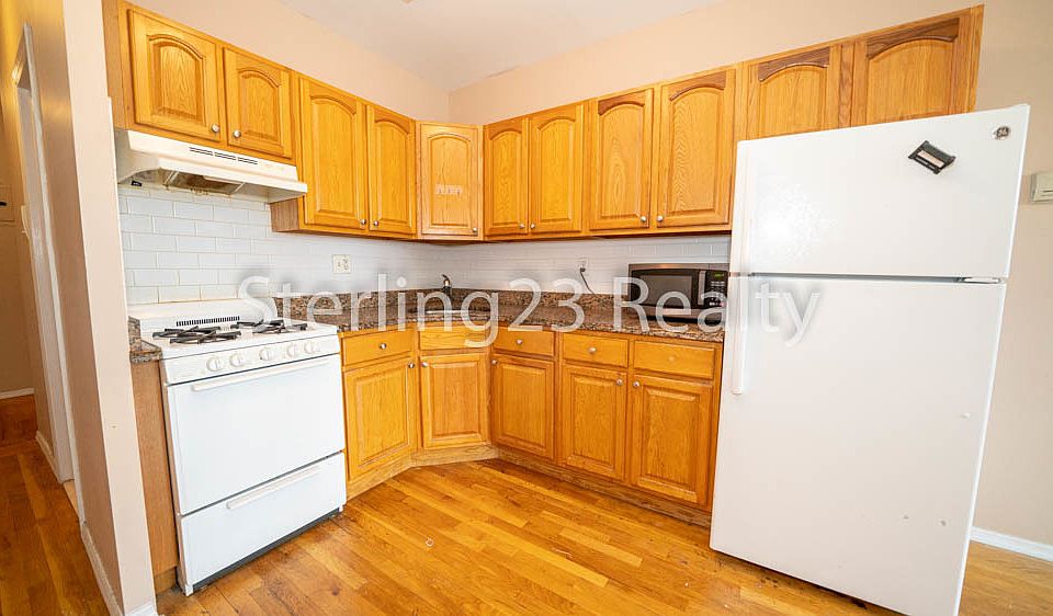 1st image of 29-11 Ditmars Blvd #2R