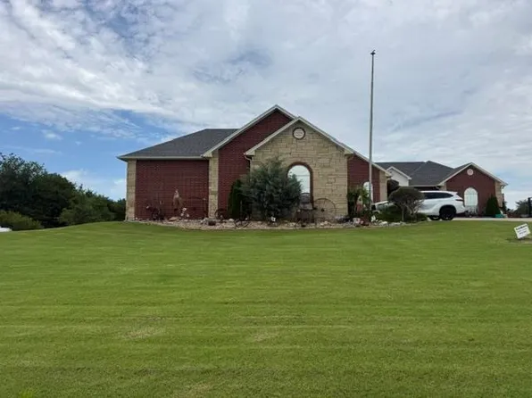 52 Old Post Ln, Enid, OK 73703