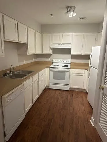 151 Calhoun St #F — Photo 2
