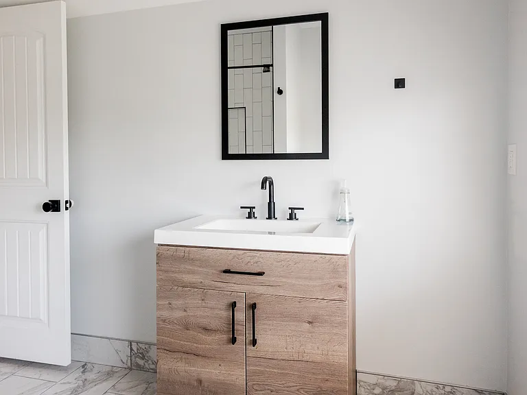 458 Hague St #2 — Photo 8