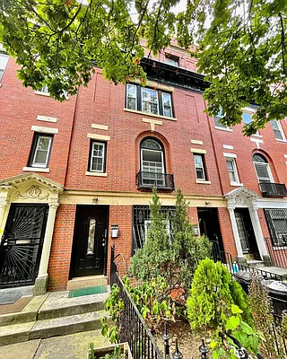 Rented by Pear NYC LLC | media 26