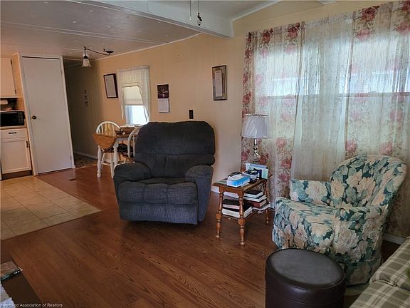 5th image of 6 Skyline Dr