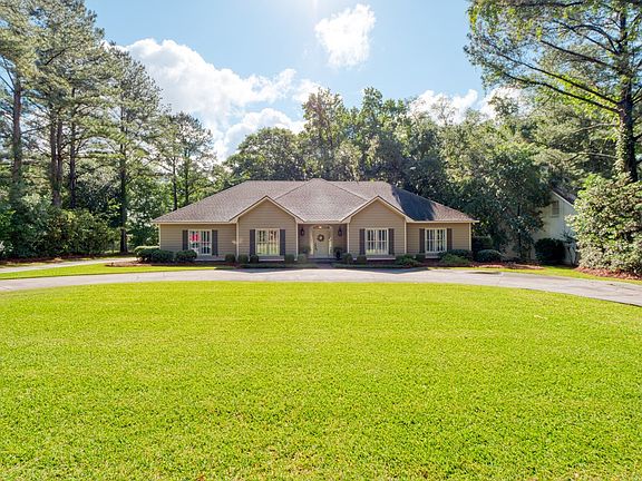 3rd image of 4268 Oak Forest Dr