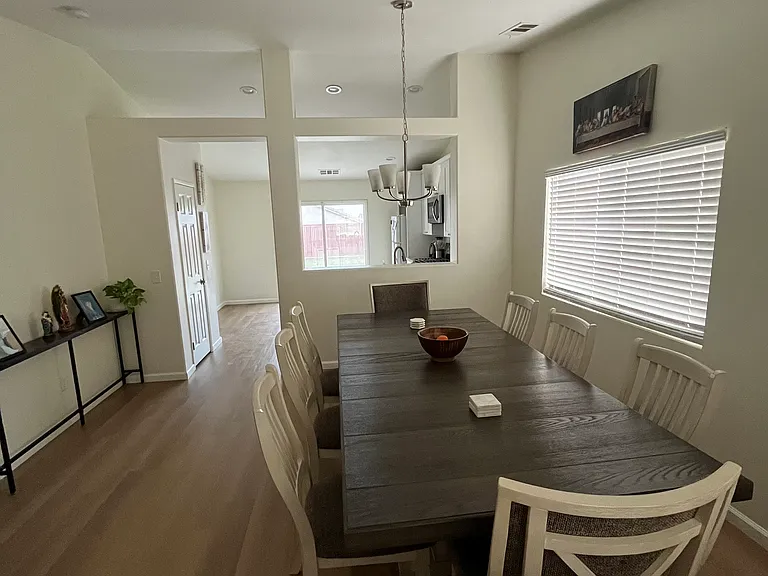 10976 Remington St — Photo 6