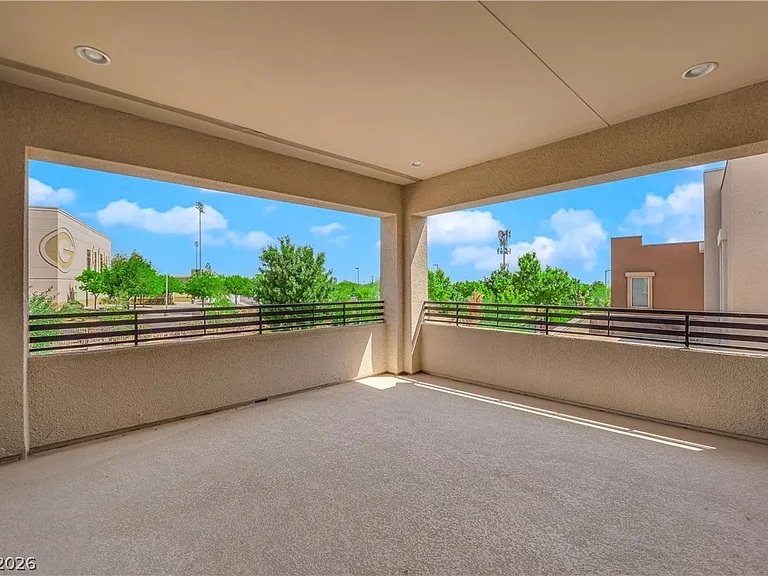 10254 Kesington Dr — Photo 32