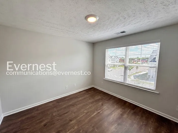 212 Ansley Way — Photo 12
