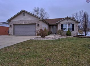 8524 Country Ln, Troy, IL 62294