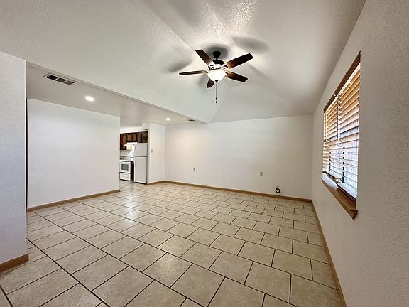 3rd image of 13322 Vivian Ln #2