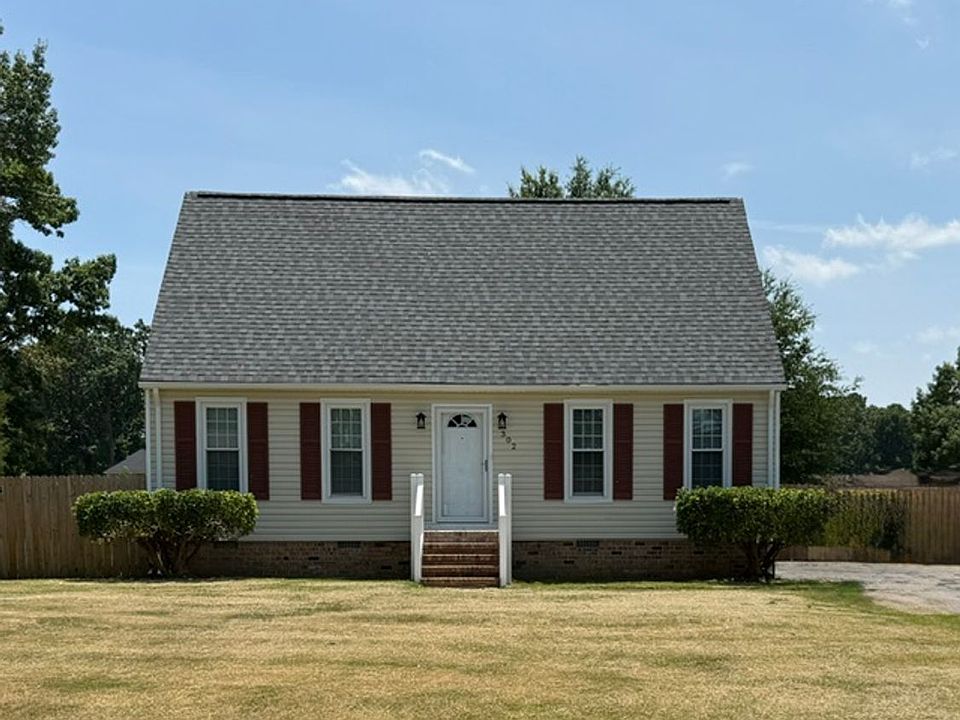 1st image of 302 Cottonwood Ln