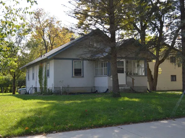3832 Ontario St, Ames, IA 50014