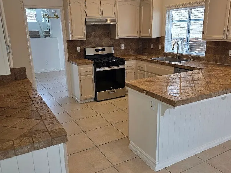 45104 Putting Green Ct — Photo 7