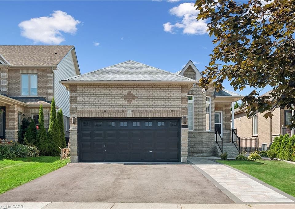 1st image of 27 Spruce Blvd