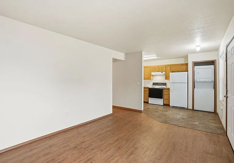 13221 E 31st Ct #2 — Photo 8