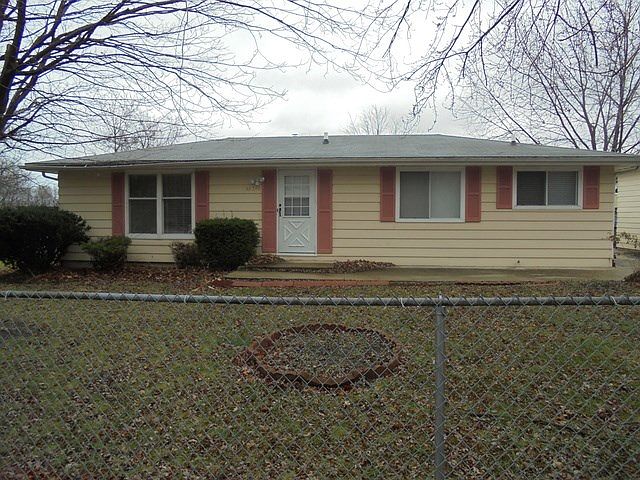 1st image of 39348 N Emmaus Ave