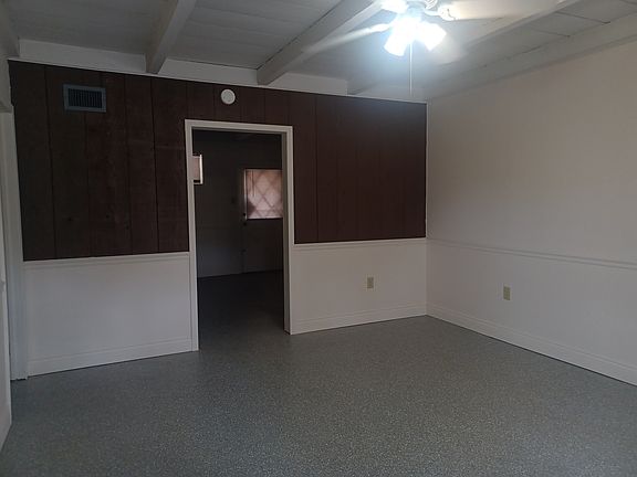 2nd image of 1719 Oakley Ct APT 1