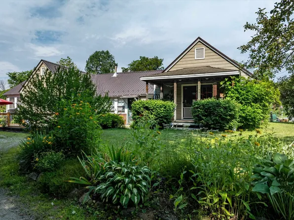 335 North Street, Chester, VT 05143