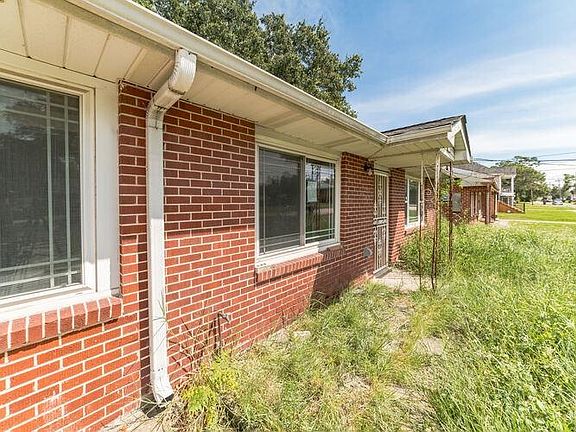 3rd image of 6937 Dorian St