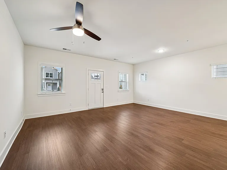 Turnberry Park Apartments and Homes — Photo 122