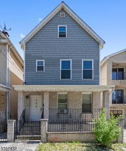 234 Lt Glenn Zamorski Dr, Elizabethport, NJ, 07206