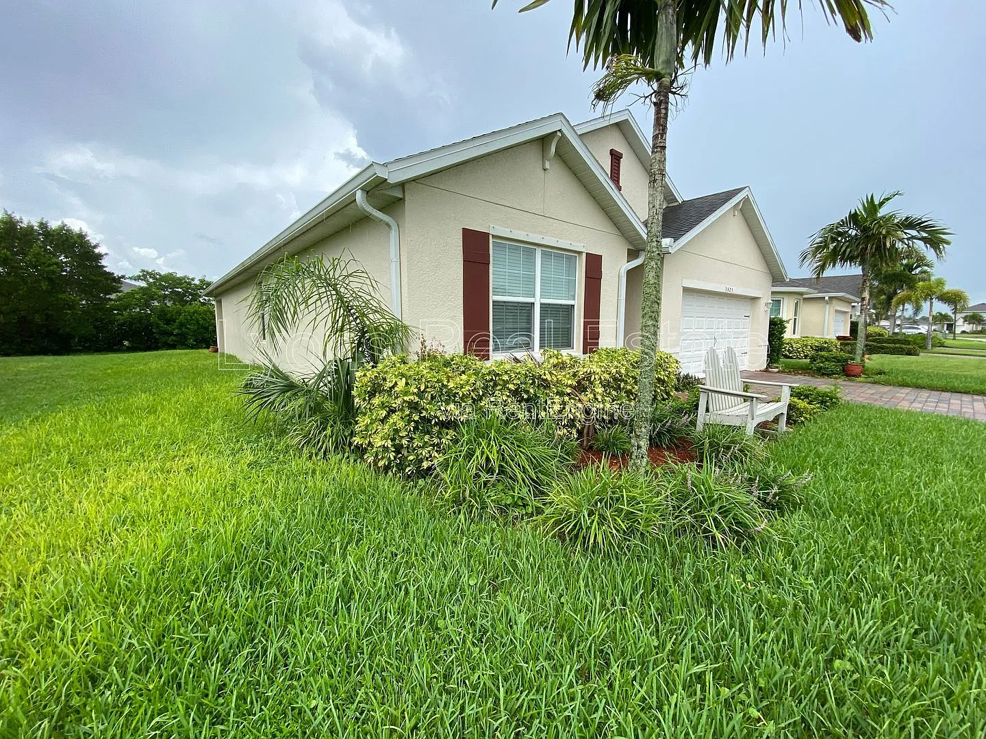 4 bed, 2.0 bath, 1828 sqft, $2,000 — Photo 3