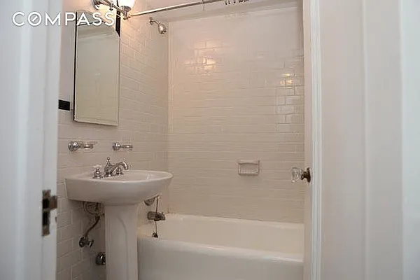 Rented by Compass | media 21