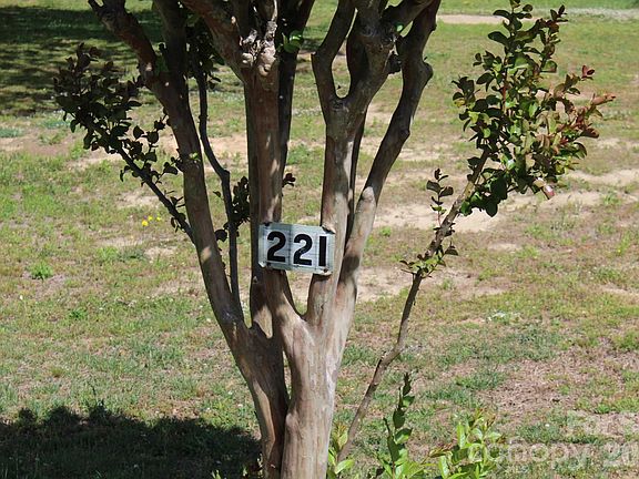 3rd image of 221 37th St SW