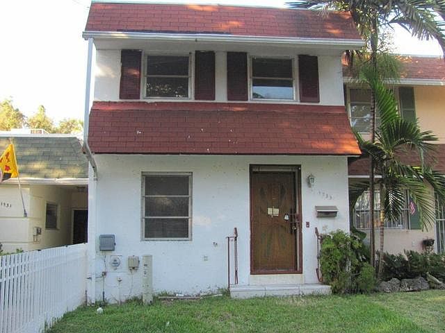 1st image of 1735 NE 142nd St