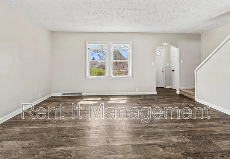3314 Franklin St — Photo 10