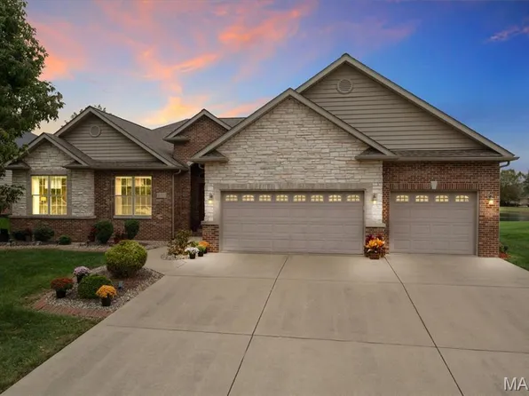 3834 N Arbor Lake Dr, Edwardsville, IL 62025