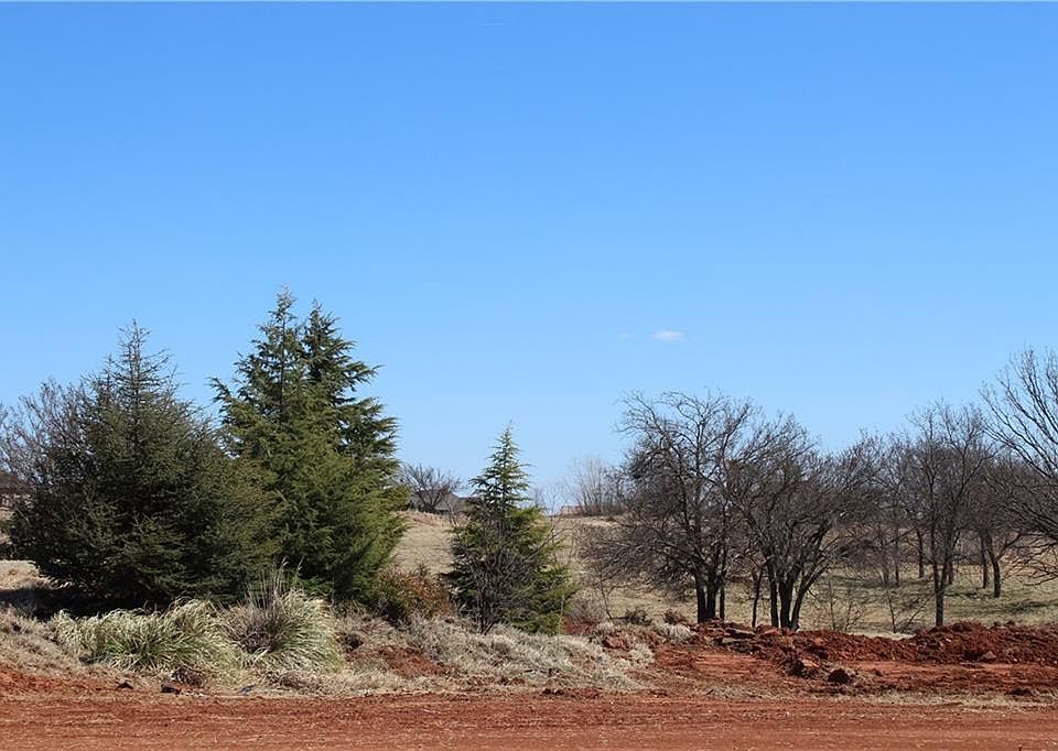 2nd image of 2732 W Lake Way