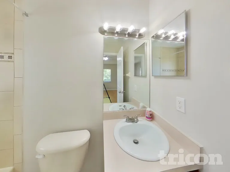 2305 Cutler Ct — Photo 8